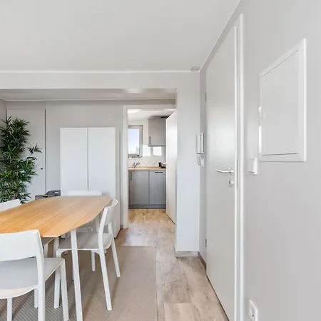 Modern Limpertsberg Near Center