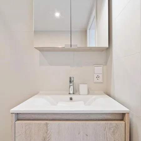 Modern Limpertsberg Near Center Apartment