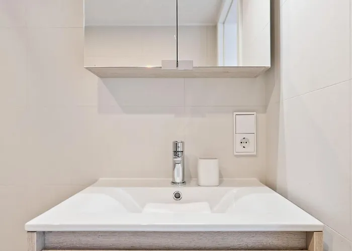 Modern Limpertsberg Near Center