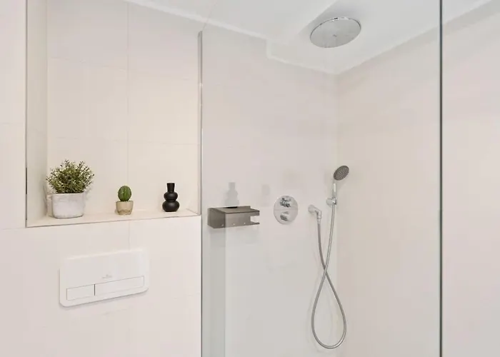 Modern Limpertsberg Near Center