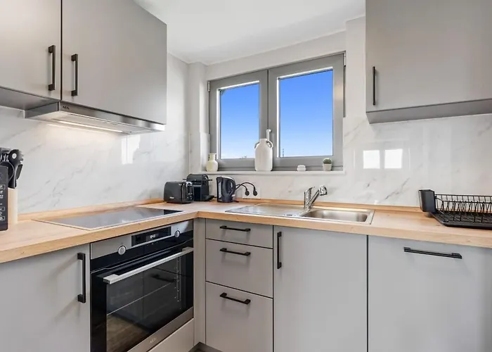 Modern Limpertsberg Near Center *